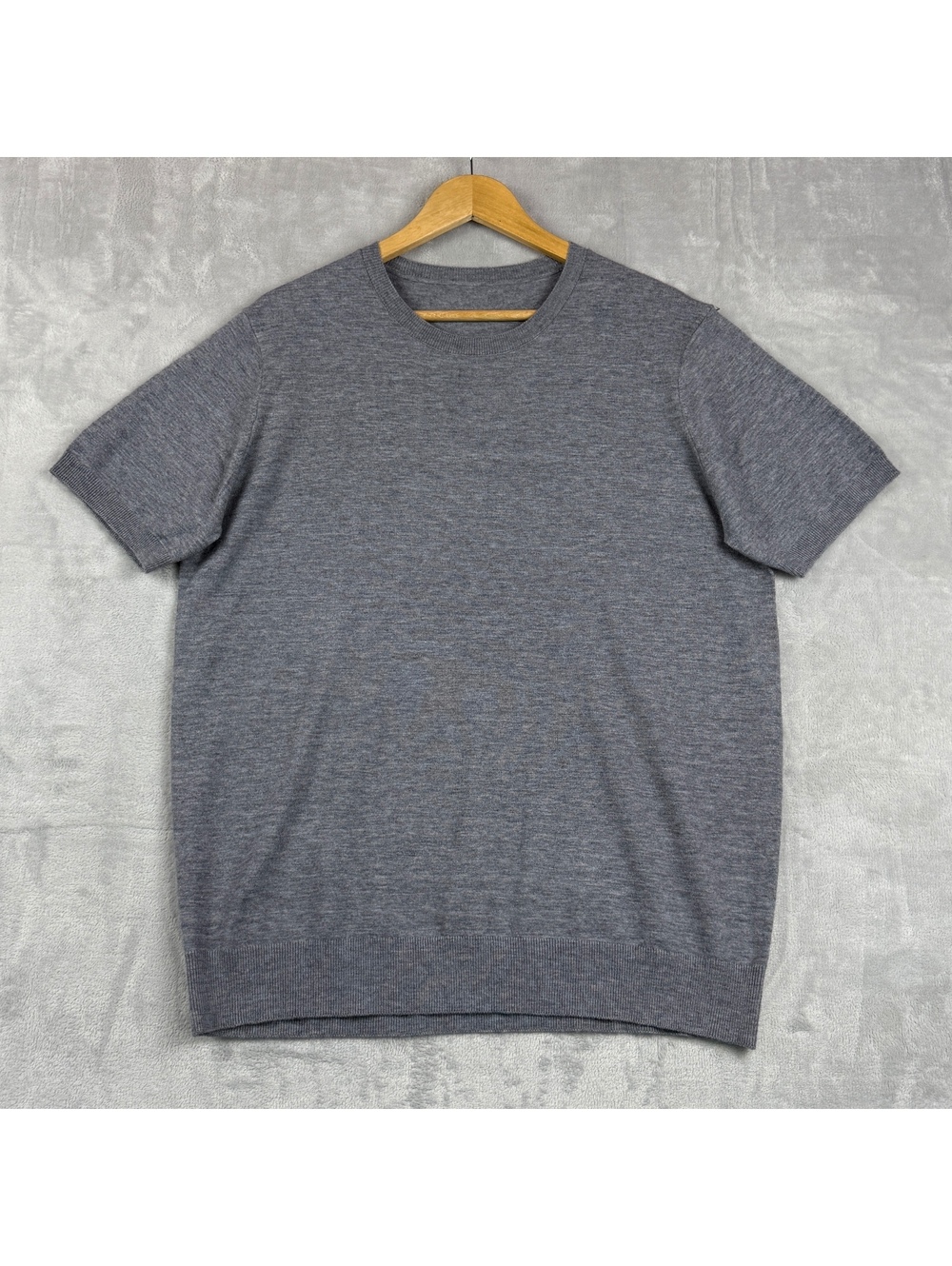 Men's L Gray Fine Knit Short Sleeve Sweater Crewneck Ribbed Hem Pullover Preppy